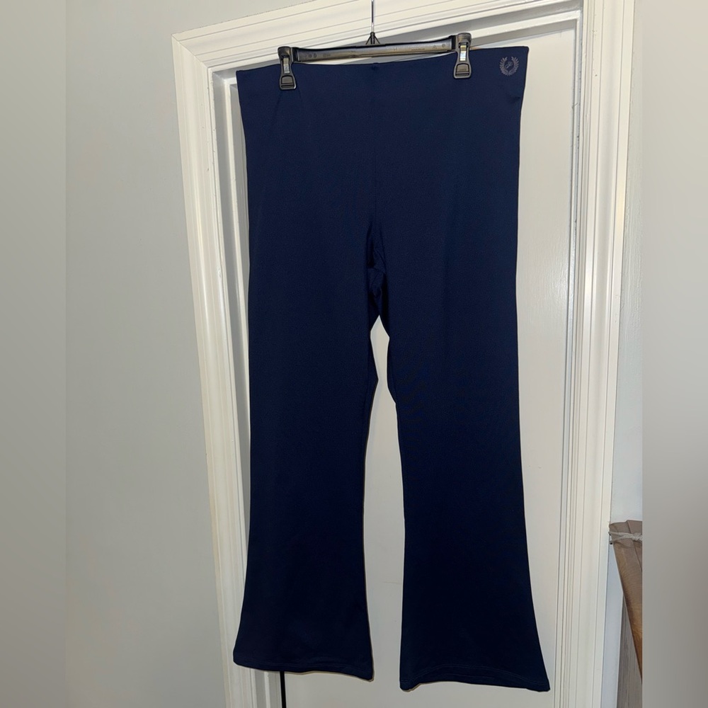 PINK Victoria's Secret — Flare Yoga Pants